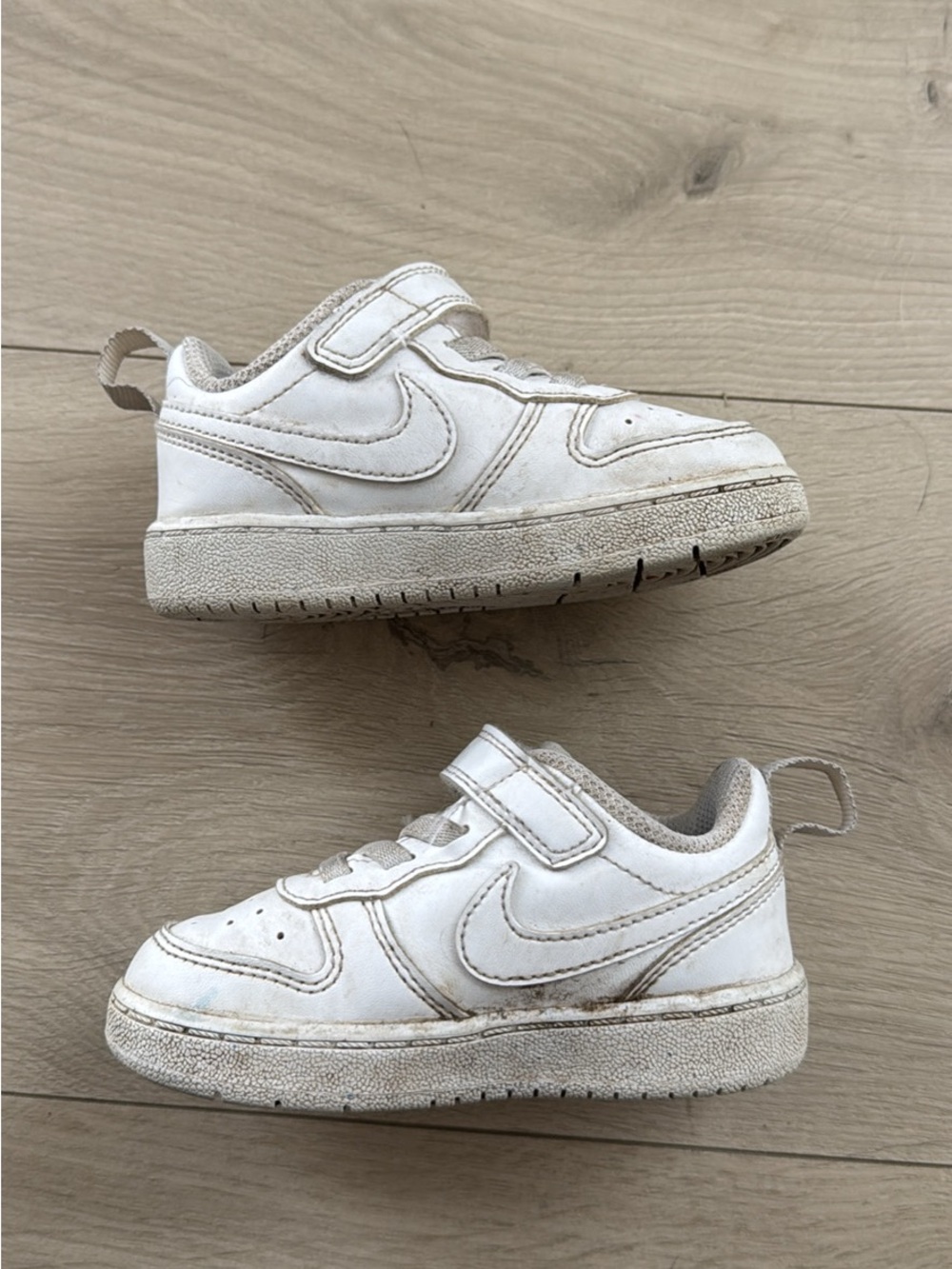 White Toddler Nike Size 6c